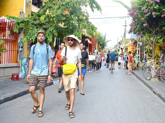 Không phân biệt đối xử với khách du lịch mùa dịch COVID-19