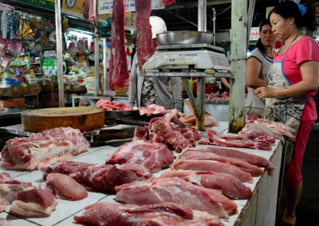 Nghịch lý cay đắng thịt heo: Siêu thị nói gì?