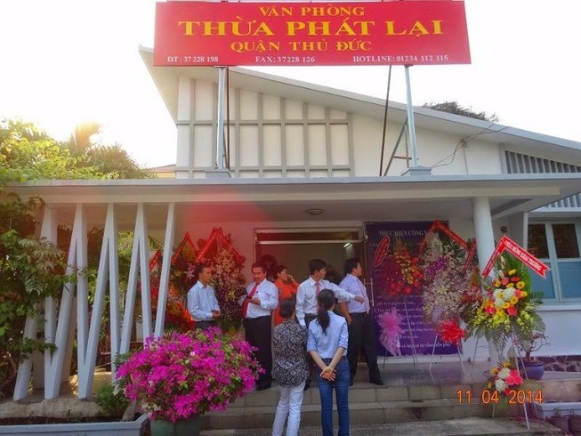 Văn phòng thừa phát lại nghỉ 1 buổi để cổ vũ bóng đá