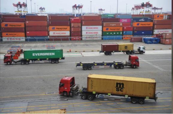 Trung Quốc xác nhận tăng trưởng kinh tế thấp nhất trong 27 năm