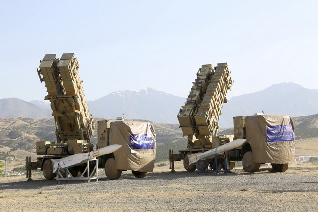 Iran tuyên bố sẵn sàng chiến tranh, đặt Mỹ vào tầm tên lửa