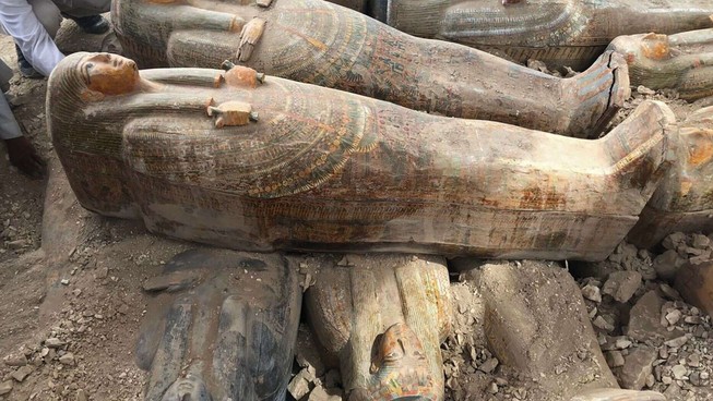 Bí hiểm 20 quan tài gỗ cổ đại được khai quật tại Ai Cập