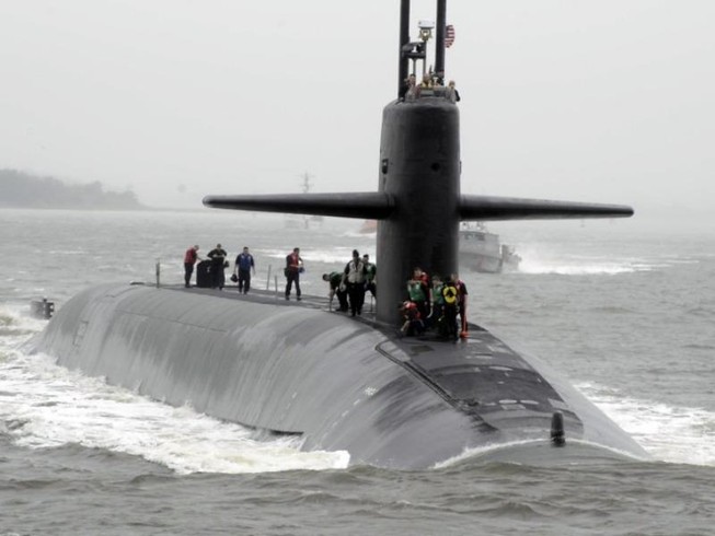 Tàu ngầm hạt nhân lớp Astute HMS Artful của Anh. Ảnh: AP