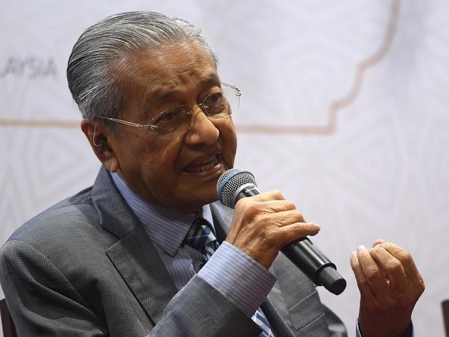 Thủ tướng Malaysia Mahathir Mohamad kêu gọi cộng đồng Hồi giáo đoàn kết lại sau vụ tấn công hạ diệt Tướng Soleimani. Ảnh: DPA