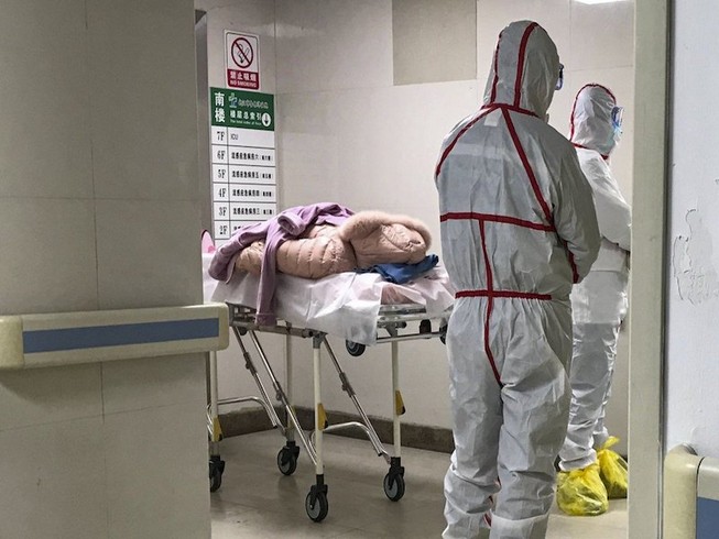 Các nhà nghiên cứu đã xác định được bộ gen của virus gây bệnh. Ảnh: SCMP