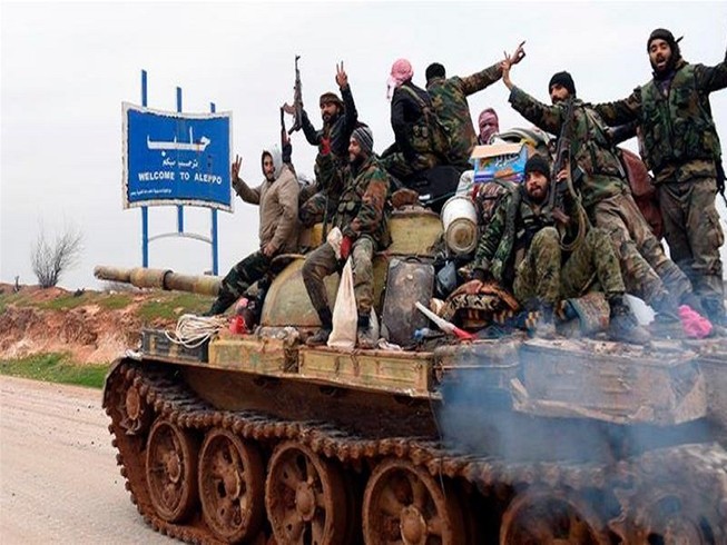 Lực lượng Chính phủ Syria tăng cường tấn công, đầy lực lượng đối lập ra khỏi TP Aleppo. Ảnh: SANA