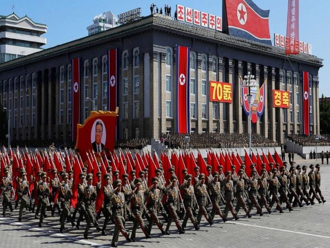 Lễ diễu binh kỷ niệm 70 năm Quốc khánh CHDCND Triều Tiên. Ảnh: REUTERS
