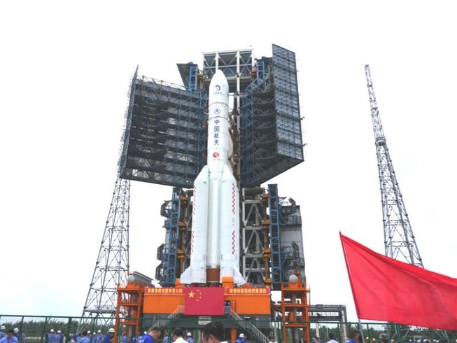 Tàu vũ trụ Chang'e-5 cũng với tên lửa đẩy Long March-5. Ảnh: CHINA AEROSPACE SCIENCE AND TECHNOLOGY CORPORATION