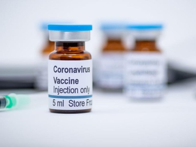 Một lọ vaccine ngừa COVID-19.