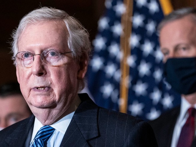 Thượng nghị sĩ Mitch McConnell phát biểu trước Thượng viện hôm 15-12. Ảnh: REUTERS
