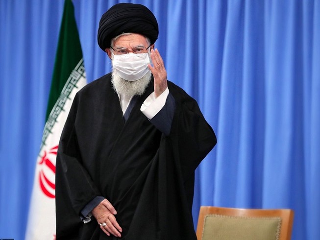 Đại giáo chủ Ali Khamenei xuất hiện trên sóng truyền hình nhà nước Iran hôm 16-12. Ảnh: REUTERS