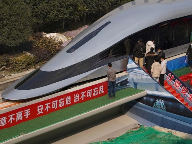 Trung Quốc ra mắt mô hình tàu lửa có thể đạt tốc độ 620 km/giờ