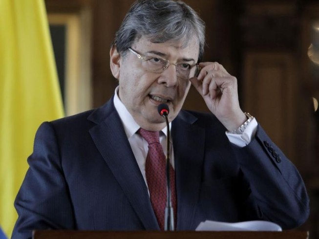 Bộ trưởng Quốc phòng Colombia Carlos Holmes Trujillo vừa qua đời hôm 26-1 sau khi nhiễm COVID-19.