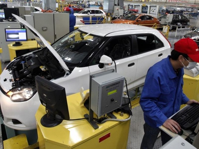 Nhà máy SAIC Motor ở Thượng Hải. Ảnh: REUTERS