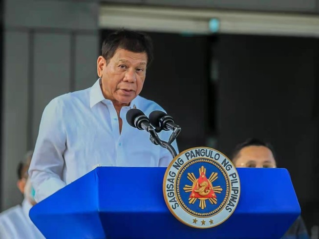Tổng thống Philippines Rodrigo Duterte phát biểu tại lễ tiếp nhận vaccine do Trung Quốc viện trợ ở thủ đô Manila ngày 28-2. Ảnh: CNN