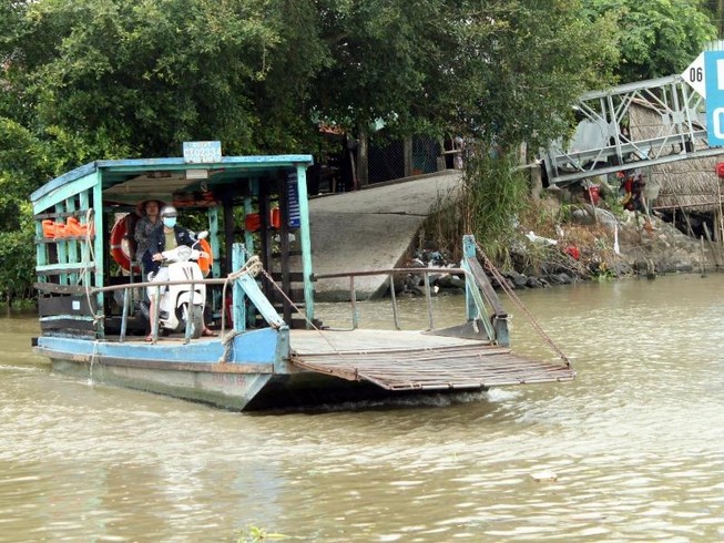 Giám đốc Sở GTVT TP Cần Thơ: Cấm phà chạy trong vòng 15 ngày!