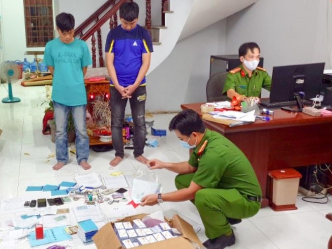 Thủ đoạn mới của tội phạm ‘tín dụng đen’