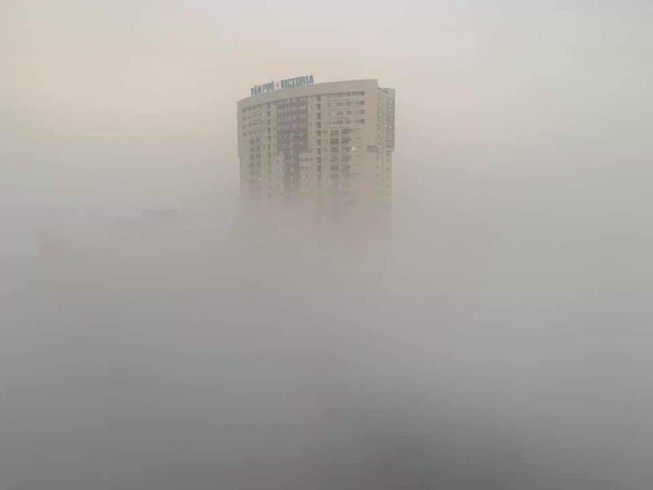 Hà Nội chìm trong sương mù như Sa Pa