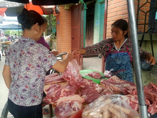 Gần Tết, giá heo đồng loạt giảm ở cả 3 miền