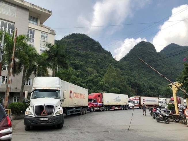 Tốc độ thông quan tại cửa khẩu Tân Thanh vẫn chậm