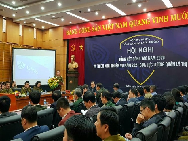 Lật tẩy chiêu trò buôn lậu trên các cung đường