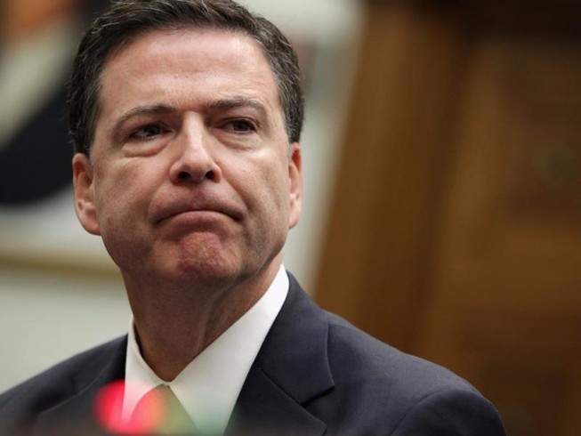 Giám đốc FBI xem truyền hình mới biết bị sa thải!