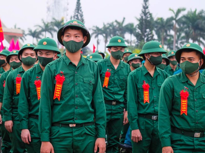 1.200 thanh niên Đà Nẵng lên đường nhập ngũ