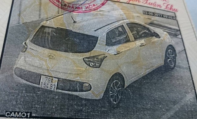 Tài xế taxi dù 'chặt chém' khách Hàn Quốc, đòi đánh bảo vệ KS