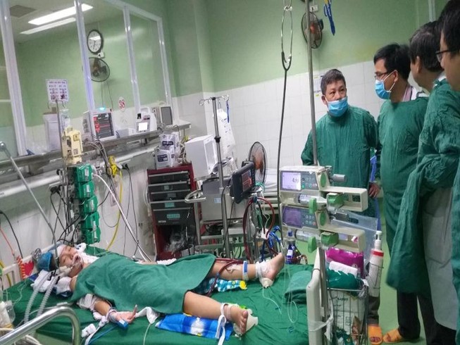 Cứu cánh cho bệnh nhi viêm cơ tim cấp bằng 'vũ khí' ECMO