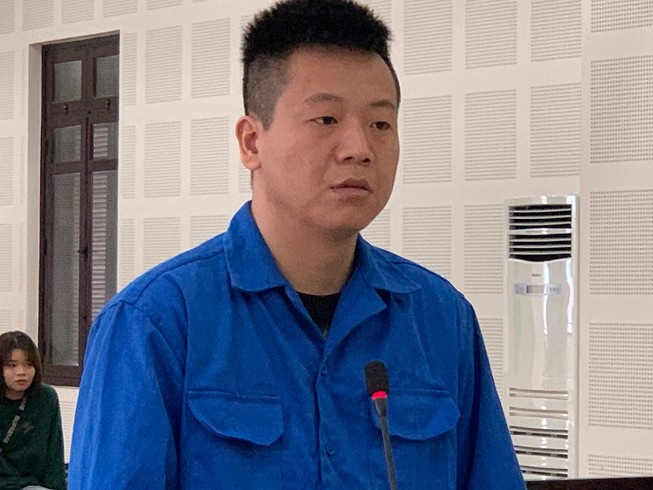 Một người Trung Quốc lãnh án vì tàng trữ hàng cấm