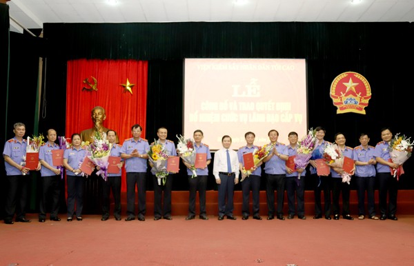 Nhân sự mới