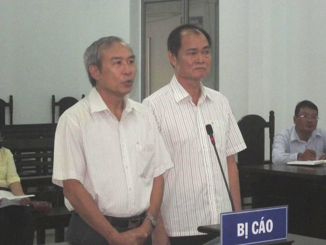 Nguyên trưởng và phó ban quản lý vịnh Nha Trang lãnh án