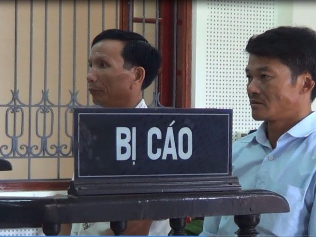 Hai công an viên nhận hối lộ 13 triệu hầu tòa