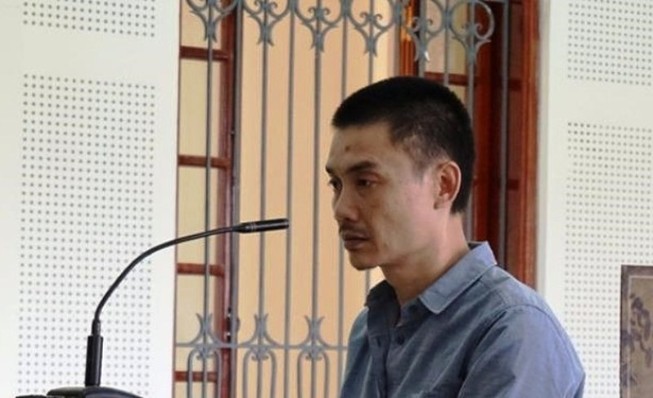 Chủ quán bắn chết người cầm dao dọa giết lĩnh 6 năm tù