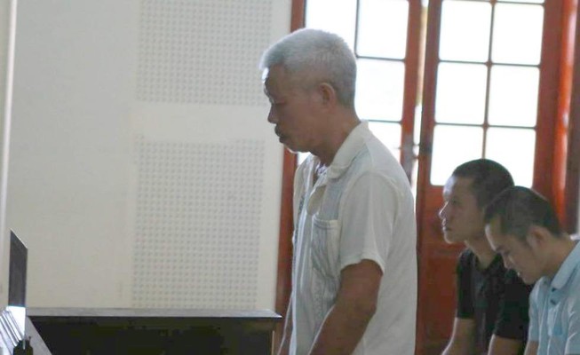 Khơi thông dòng chảy thủy lợi, xóm trưởng bị đâm tử vong