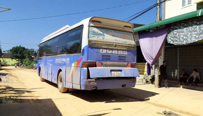 Xe biển số Lào đưa đón học sinh, cán chết nữ sinh lớp 11