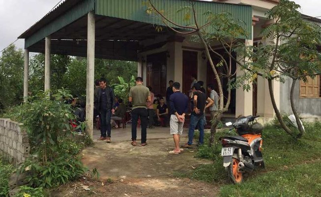 Nghi vấn người phụ nữ 30 tuổi tẩm xăng tự thiêu