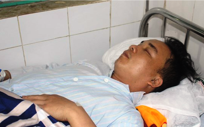 Khởi tố tội giết người với phó phòng ngân hàng hại cha, mẹ