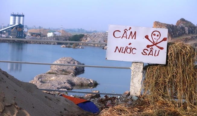 Nghệ An: Cho hoàn thổ mỏ kiểu cắm biển đầu lâu