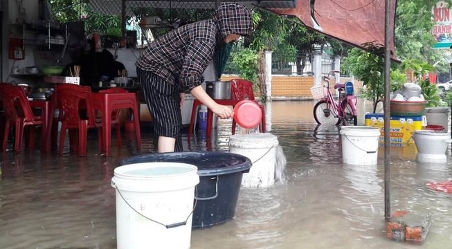 Cho bơm nước sông, bệnh viện vẫn thiếu nước phục vụ chạy thận