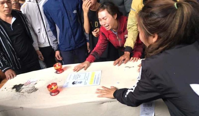 Nghệ An, Hà Tĩnh điều xe cứu thương ra Nội Bài nhận thi hài