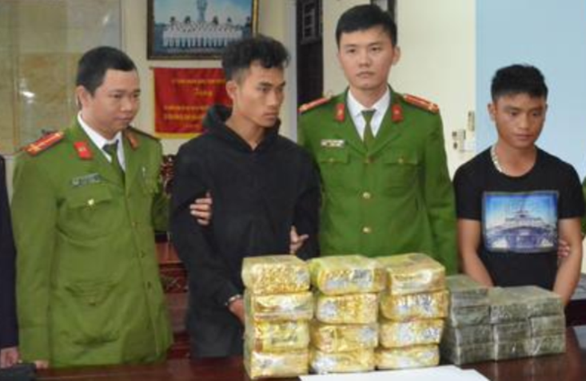 Phá chuyên án đường dây ma túy có vũ khí, bắt 2 người Lào