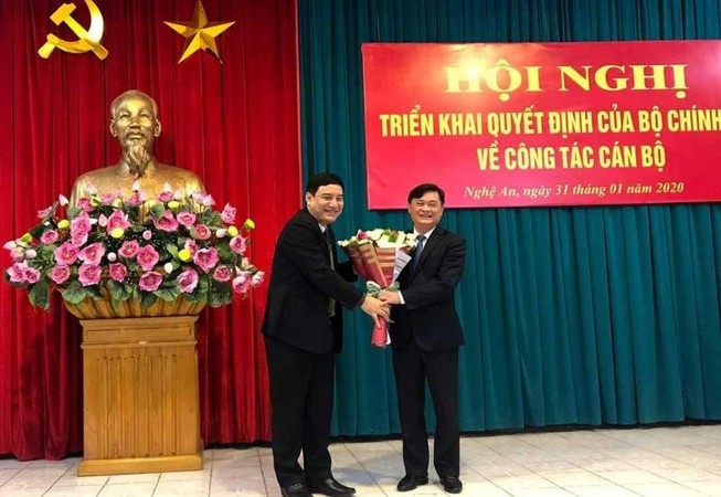 Bộ Chính trị chuẩn y tân bí thư Tỉnh ủy Nghệ An
