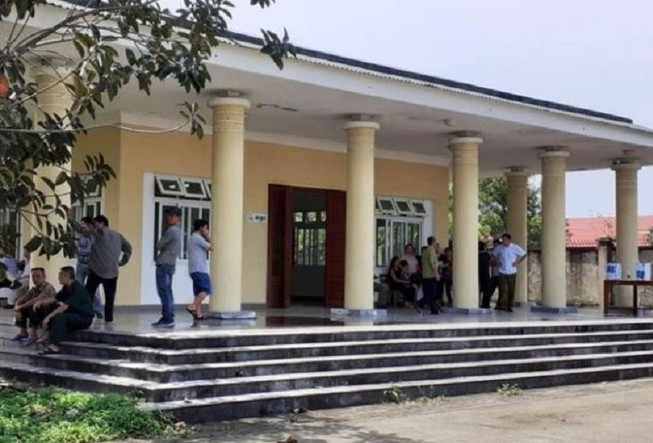 Một phạm nhân tử vong trên đường đi cấp cứu