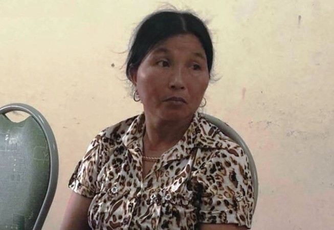 Lùm xùm chuyện ngoại tình, người đàn ông bị kẻ bịt mặt đánh