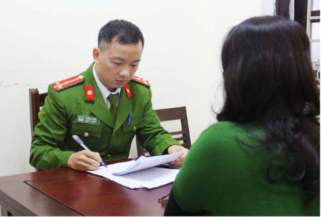 Nữ giáo viên nghe điện thoại của 'Bộ Công an' mất hơn tỉ đồng