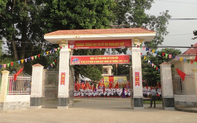 Thầy giáo bị kỷ luật: 'Tôi không tát học sinh 15 cái'