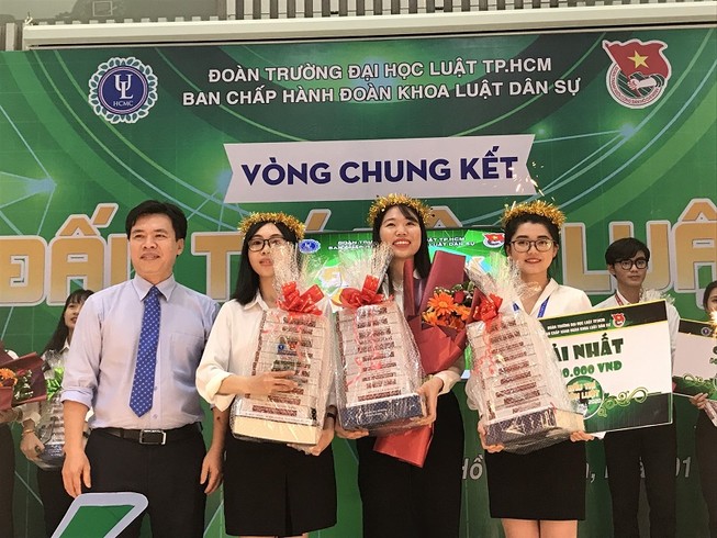 Sử dụng tiền từ thiện không đúng mục đích, xử lý sao?