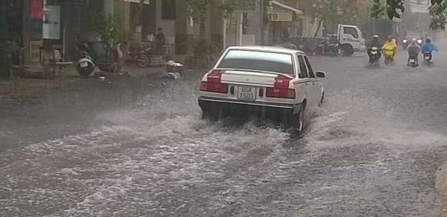 Sóc Trăng mưa mù trời sau nhiều tháng nắng hạn