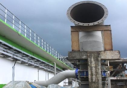 Một trong các ống của hệ thống xử lý nước thải của Lee&Man Việt Nam
